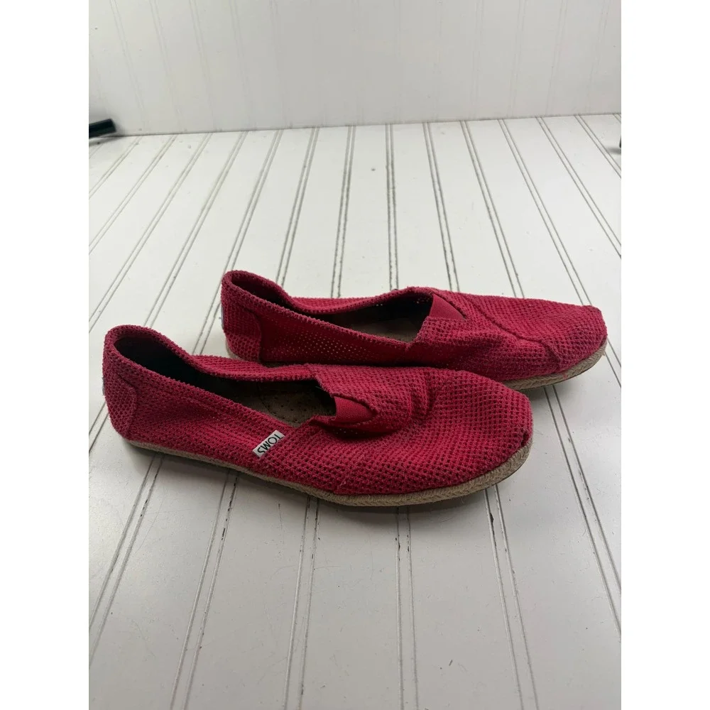 TOMS Fuschia Perforated Crochet Espadrille Slip On Flats Women's Size 8.5